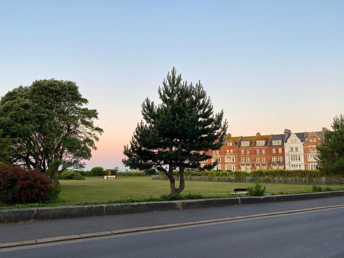 15 Grosvenor Bed and Breakfast Hastings Eksteriør billede